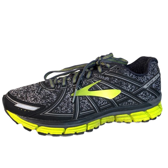 Brooks Adrenaline GTS 17 BLACK/NEON 7.5 🚩CLEARANCE 🚩 - Picture 3 of 7